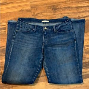LEVI Bootcut Jean size 32